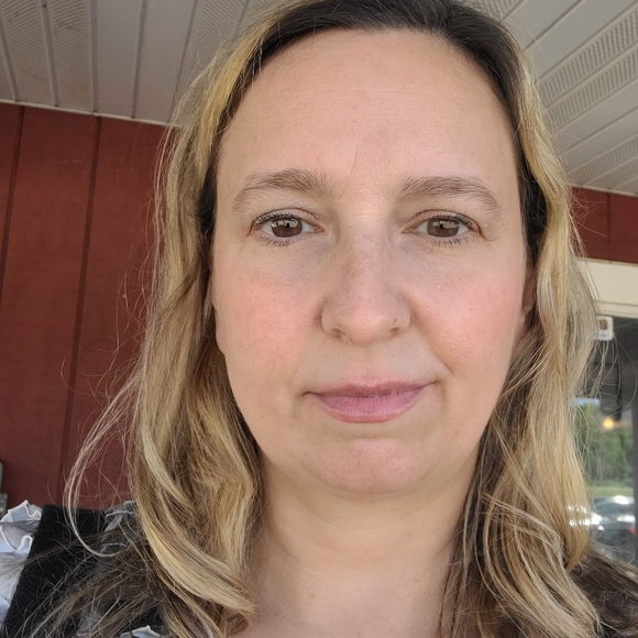 Meet your Posher, Coreen - Picture 3 of 3